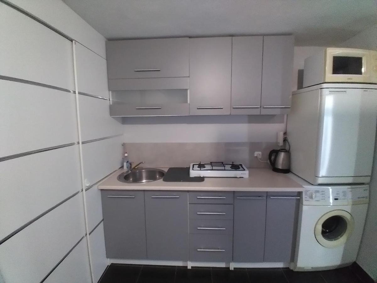 Pokoje Goscinne U Oksany Łagów Exterior foto