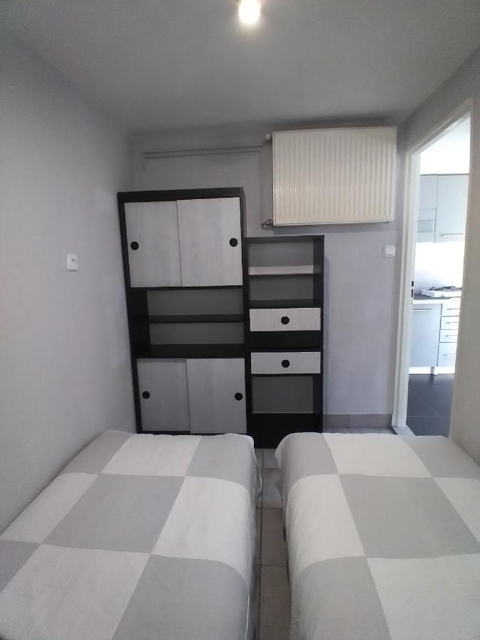 Pokoje Goscinne U Oksany Łagów Exterior foto