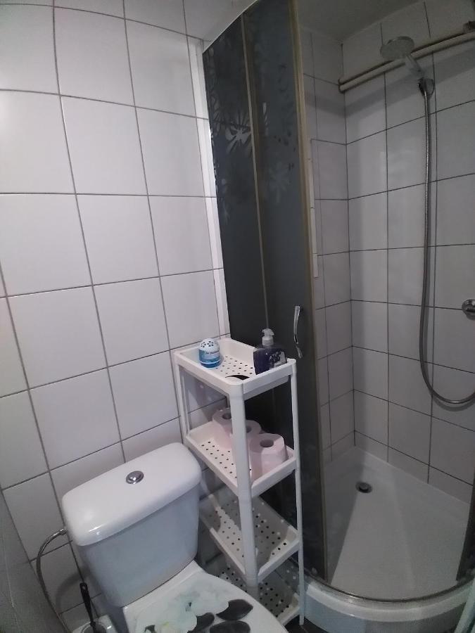 Pokoje Goscinne U Oksany Łagów Exterior foto